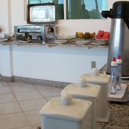 Hotel Minas Brasil Монтис Кларос Екстериор снимка