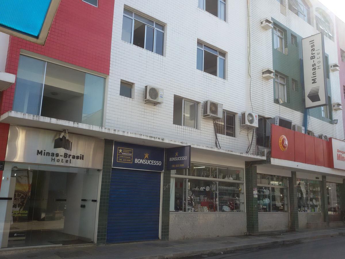 Hotel Minas Brasil Монтис Кларос Екстериор снимка