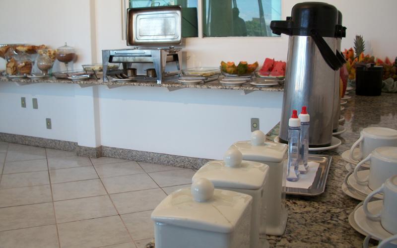 Hotel Minas Brasil Монтис Кларос Екстериор снимка